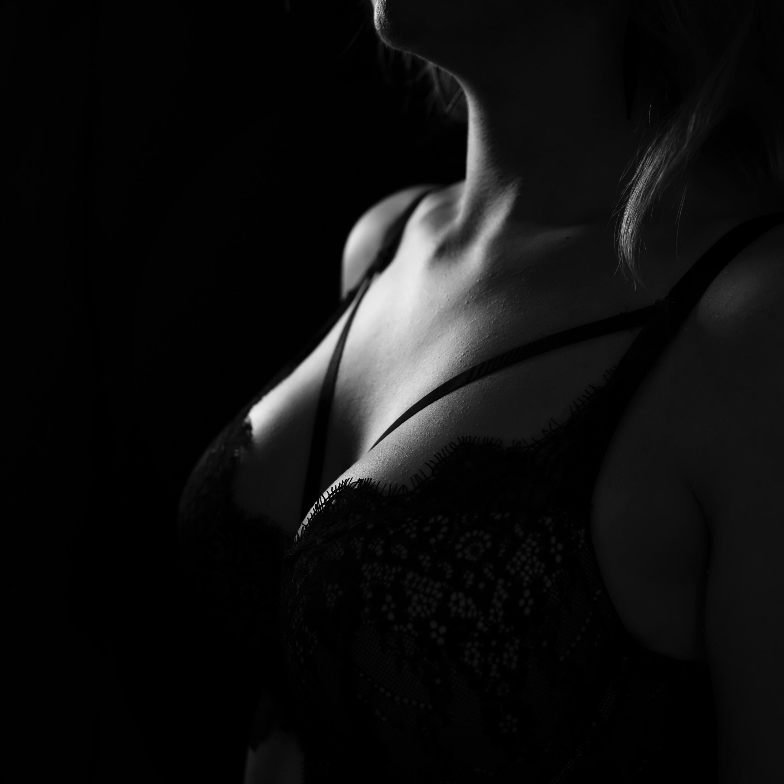 Boudoir fotoshoot zwart wit